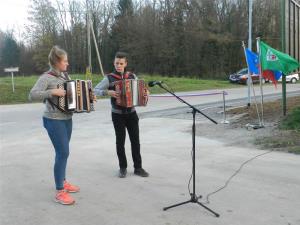 Otvoritev avtobusnega postajališča, pločnika in javne razsvetljave v Stranski vasi 1